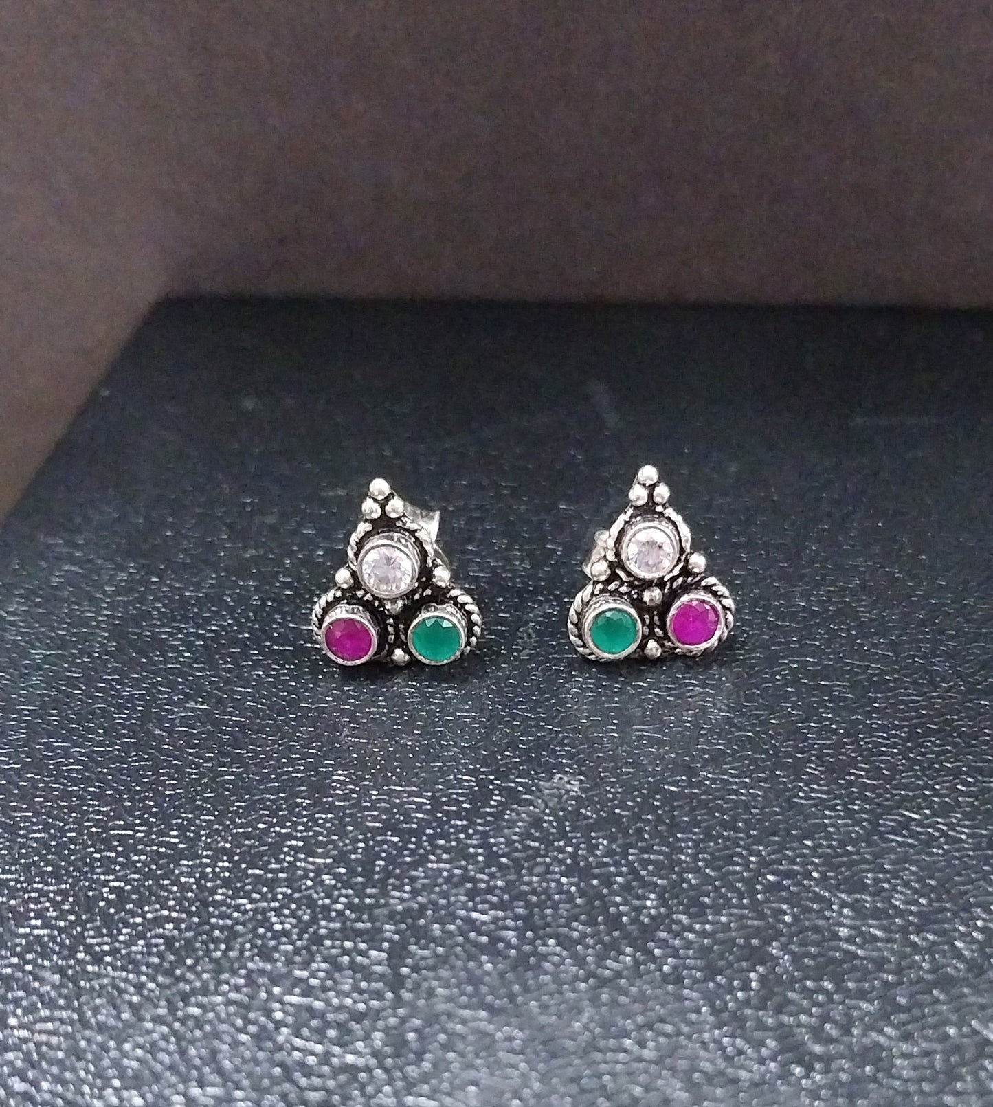 92.5 silver triangle earings