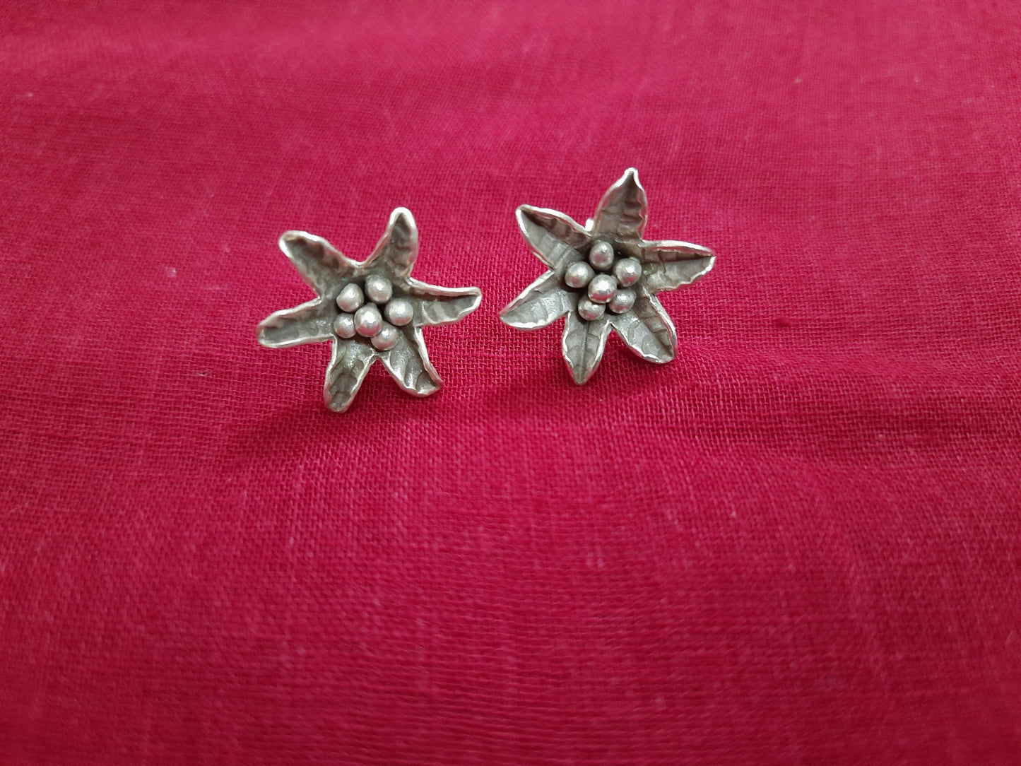 92.5 silver floral earrings