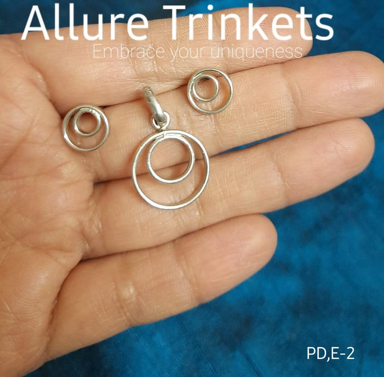 92.5 silver allure round pendant set
