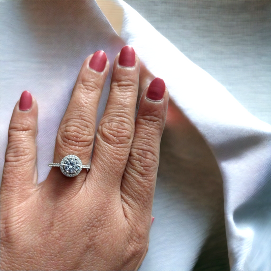 92.5 pure silver CZ round Ring | Allure Trinkets