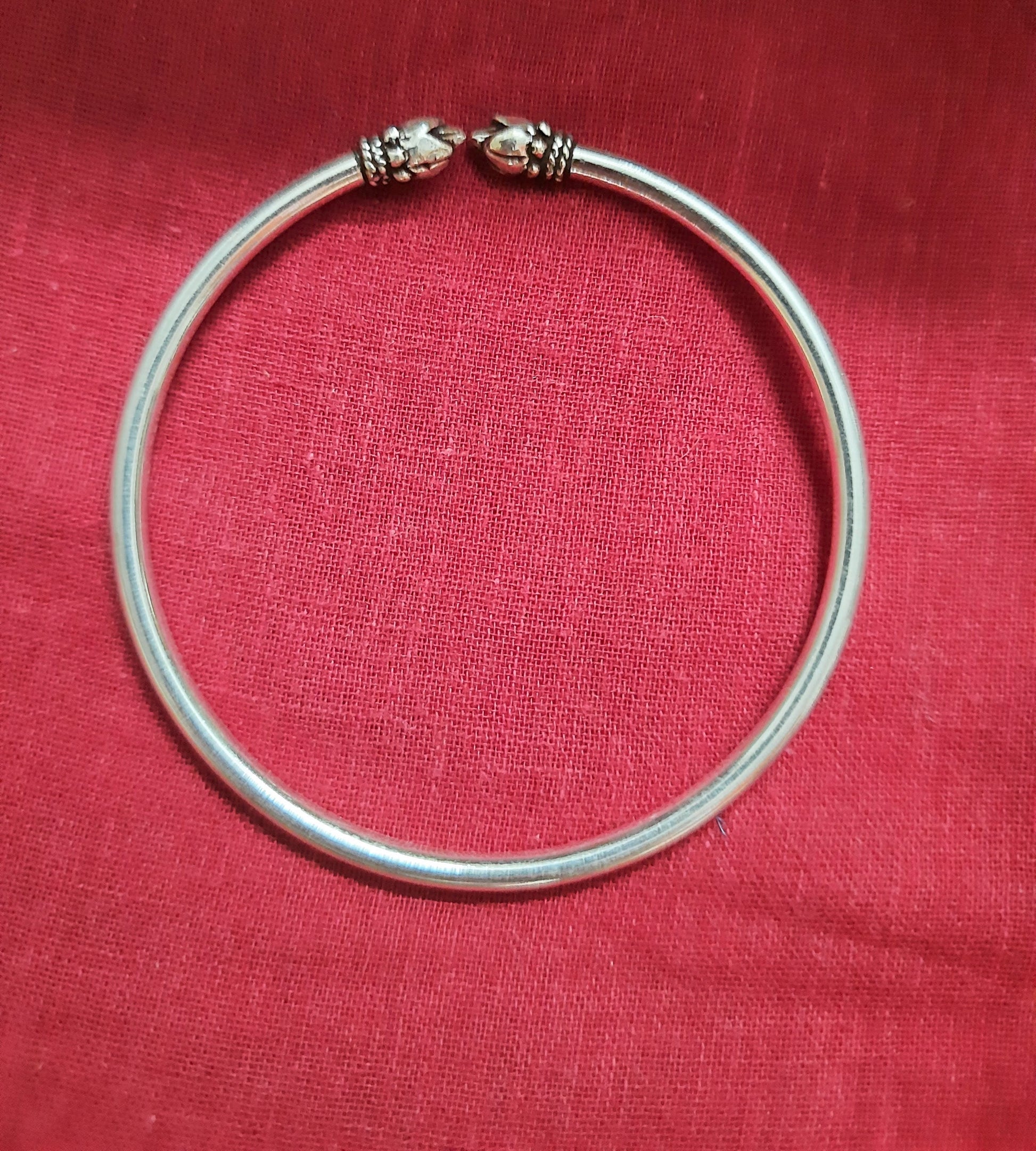 92.5 silver oxidized tulip kara bracelet | Allure Trinkets