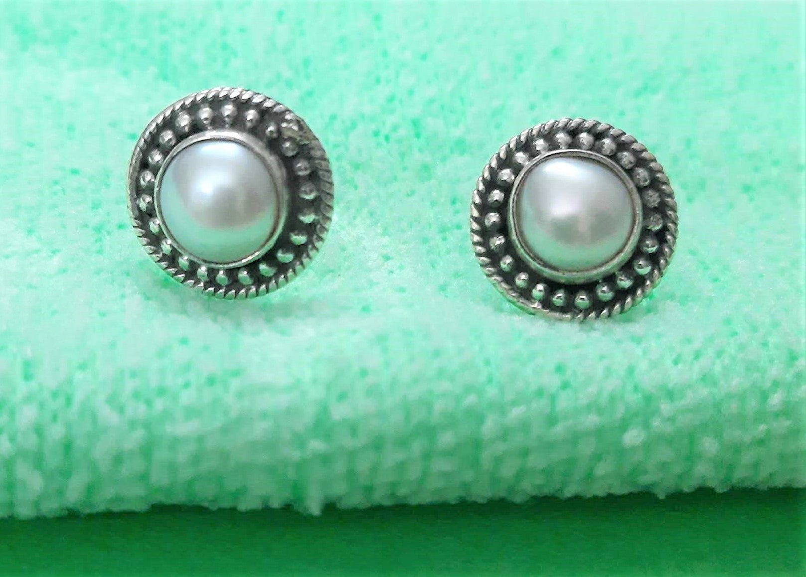92.5 silver pearl earings