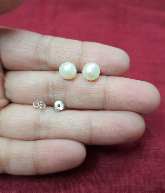 92.5 silver pearl earings 